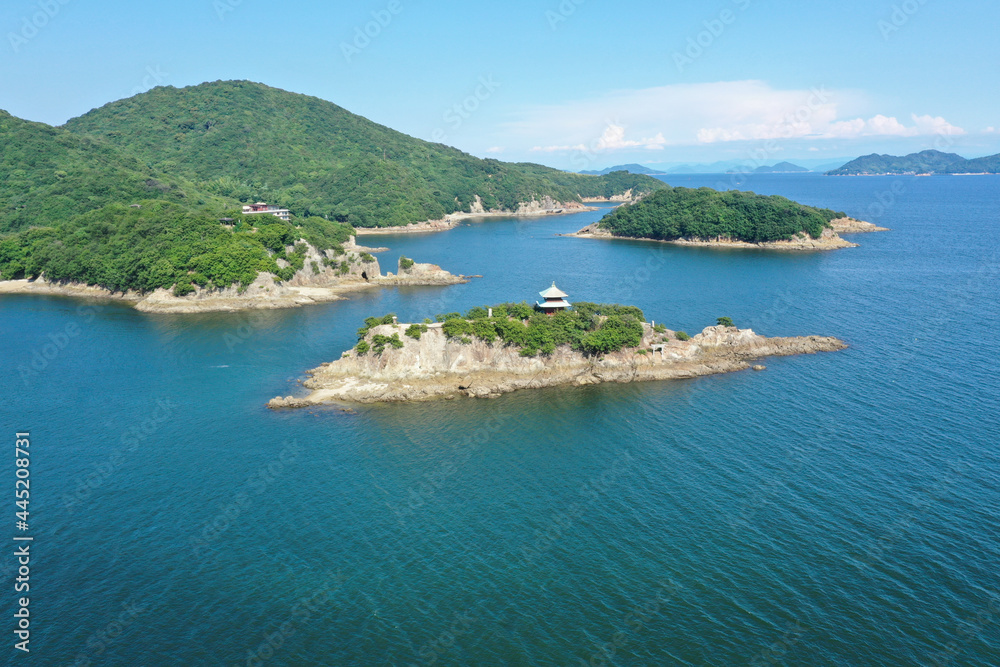 Fototapeta premium 広島県福山市 鞆の浦 弁天島の風景