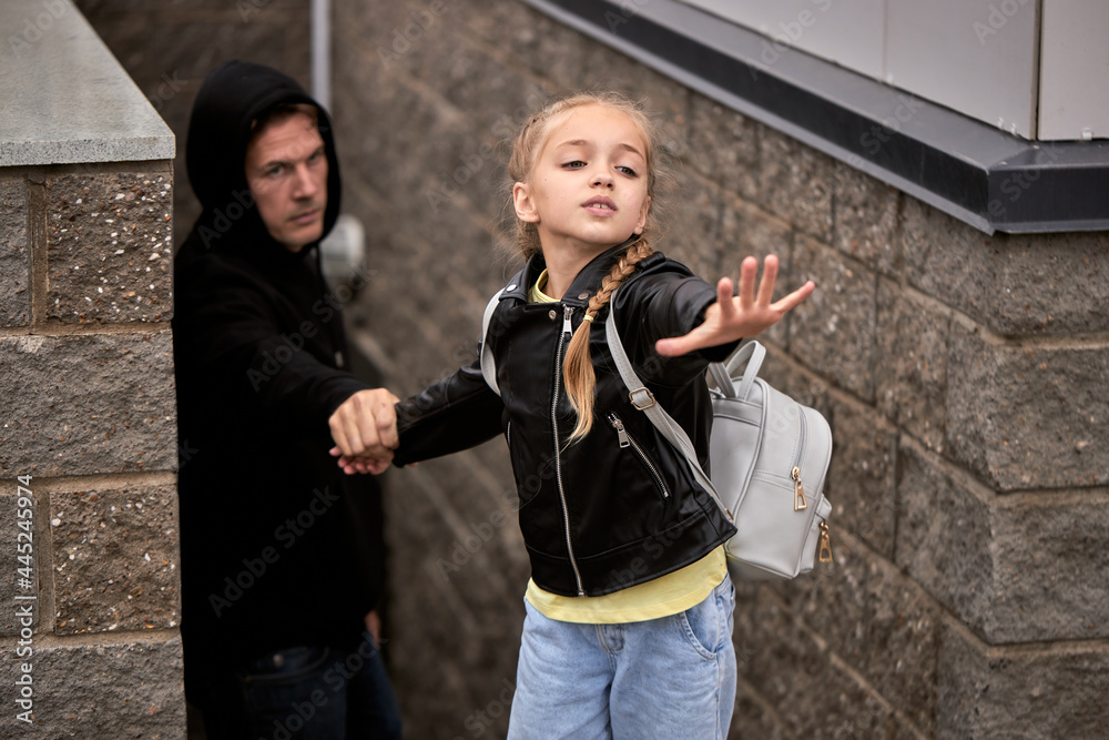 Fotografia do Stock Assault and kidnapping. Victims are children of