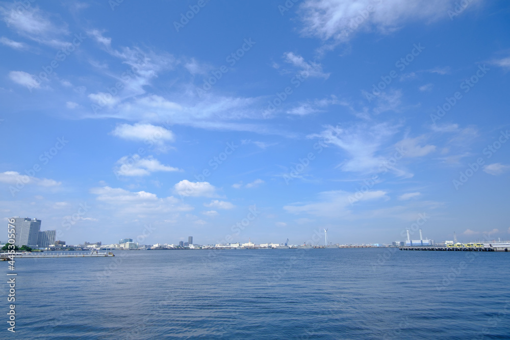 横浜の海