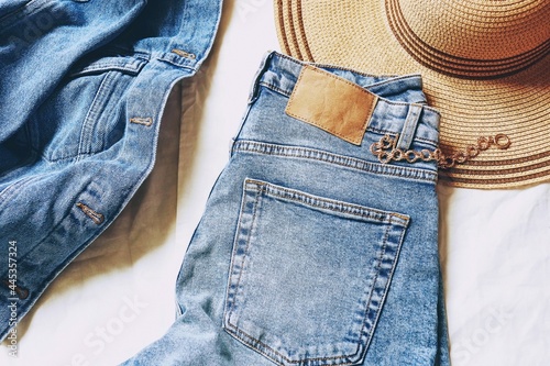 Foto Trendy fashion total denim look