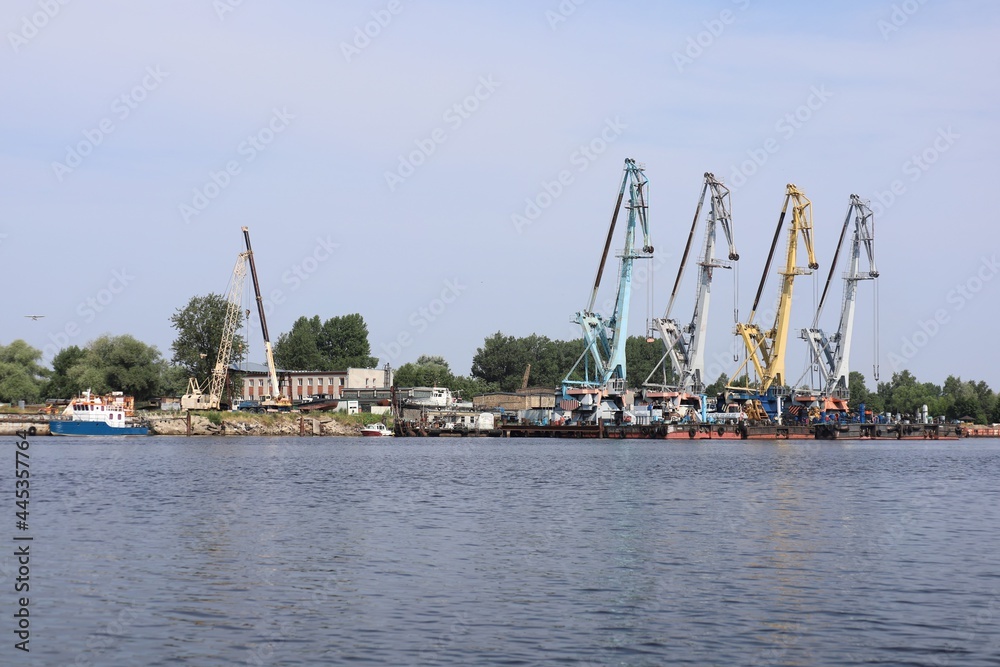 Obraz premium boats in the harbor