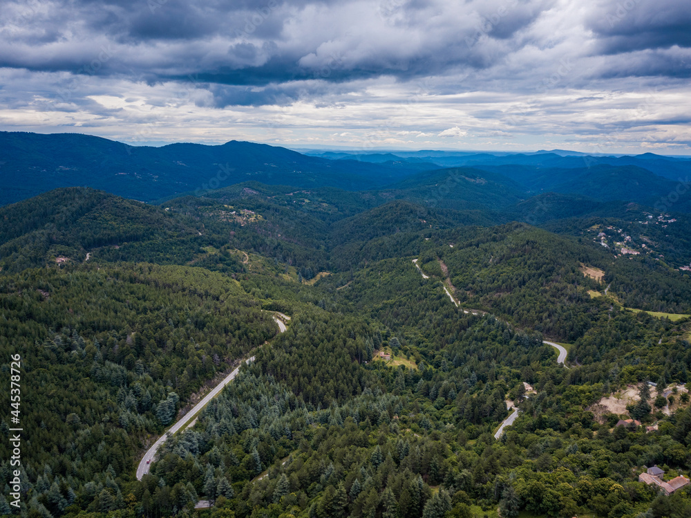 Fototapeta premium Beautiful Franch landscape with a road going through
