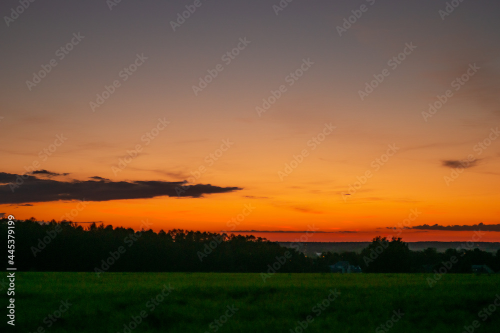 Fototapeta premium Sunset over the field