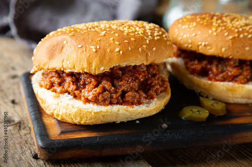 Cuadro en lienzo Sloppy joe sandwich with ground beef