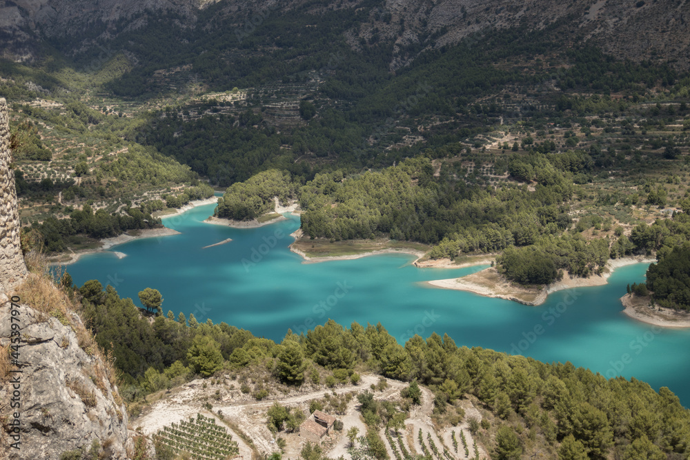 Fototapeta premium Embalse de Guadalest en Alicante, España