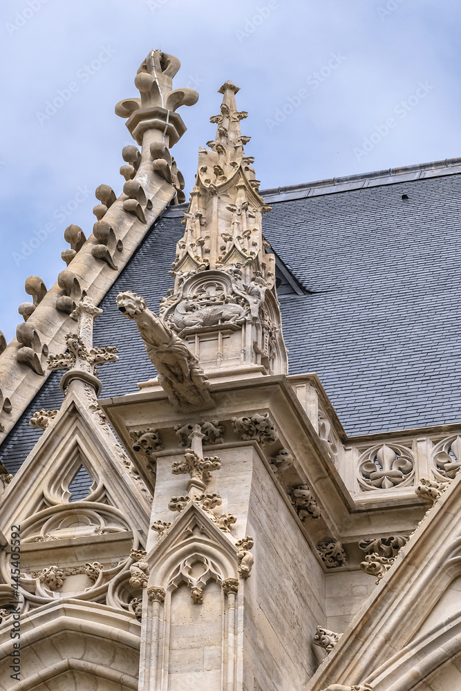 Fototapeta premium Architectural fragments of Sainte-Chapelle (Holy Chapel, 1379) in Vincennes. Vincennes (6.7 km from Paris), Val-de-Marne department, France.