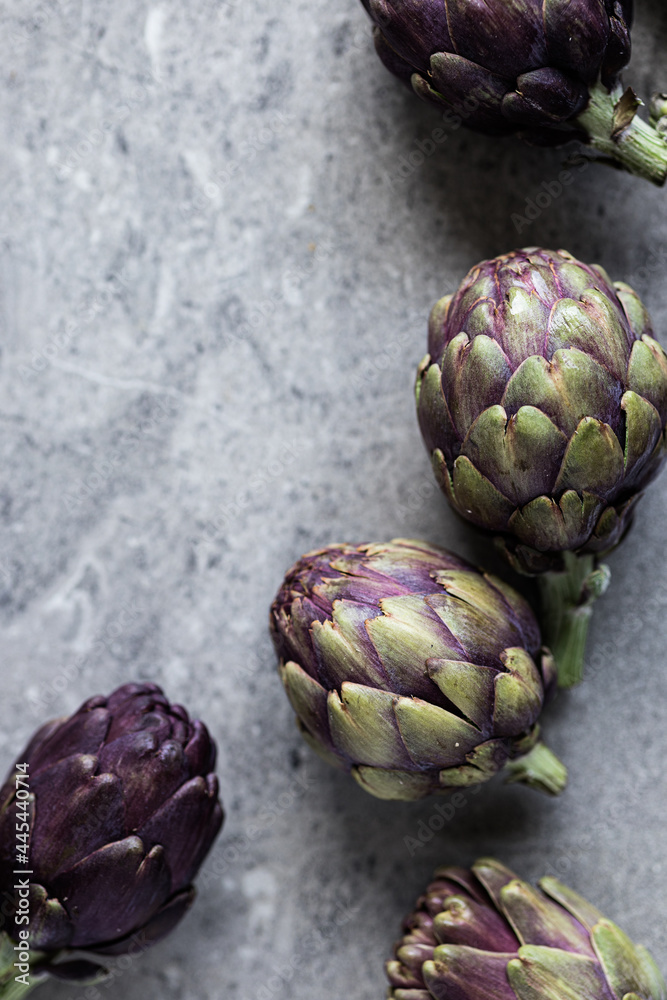 Fototapeta premium Purple Baby Artichoke 7