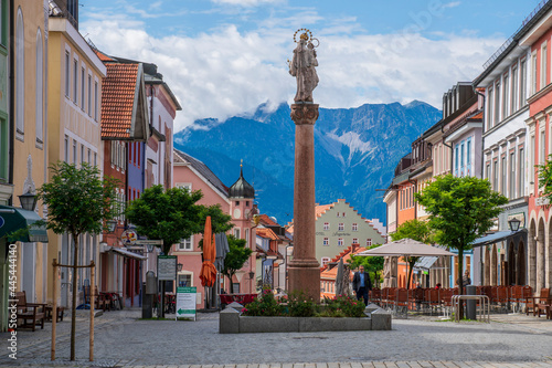 Die historische Fußgängerzone in der Altstadt von Murnau im blauen Land Oberbayern photo