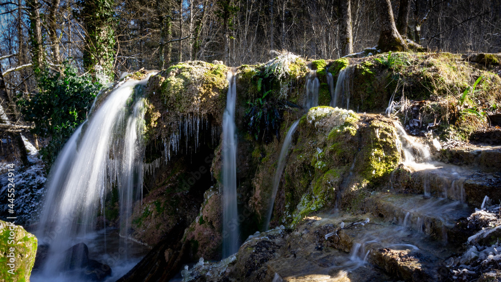 Obraz premium Etang de Sainte Barbe en hiver, Saint-Rémy, Côte d'Or, Bourgogne