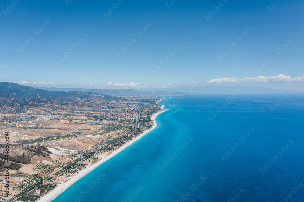 Vista aerea della costa in Calabria santa caterina dello Ionio