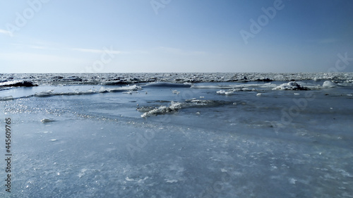 Photography Ice hummocks on the sea coast in winter