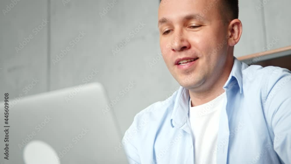 Disabled guy explains moving bio hand prothesis talking Disabled guy explains moving bio hand prothesis talking
