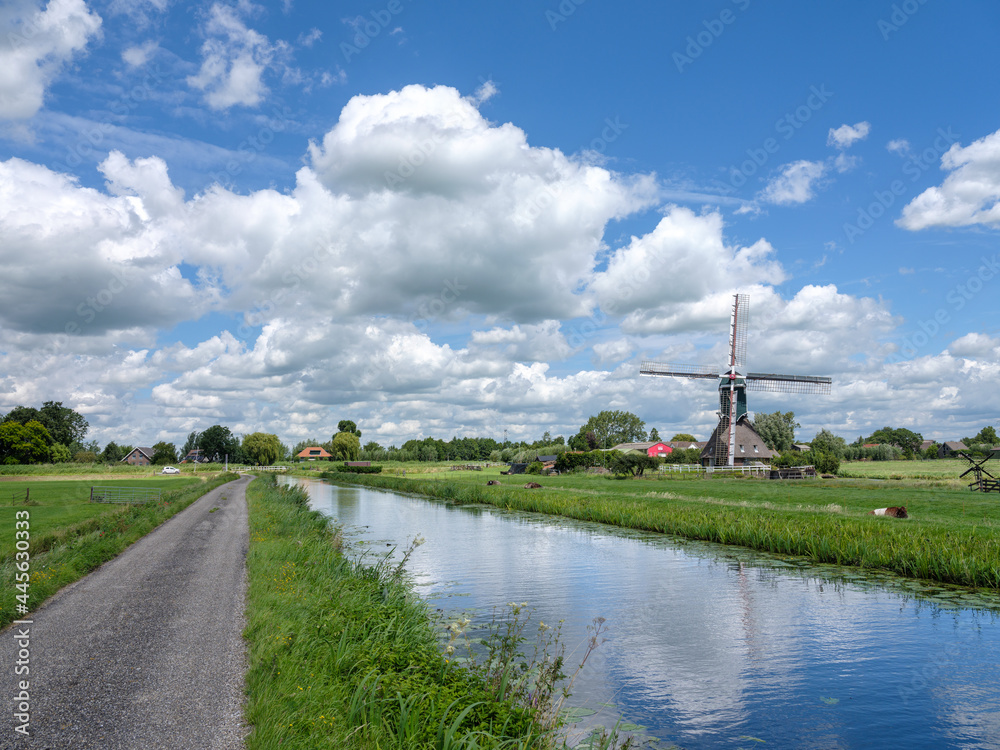 Windmill Bleskensgraaf, Zuid-Holland Province, The Netherlands