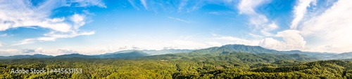Obraz na płótnie Aerial panorama of the Great Smoky Mountains National Park, as viewed from Gatlinburg, Tennessee. Cliff Top and Mount Le Conte on the right, and mount Chapman on the left dominate the massif. w salonie