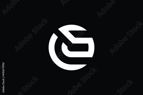 SC logo letter design on luxury background. CS logo monogram initials letter concept. SC icon logo design. CS elegant and Professional letter icon design on black background. S C CS SC