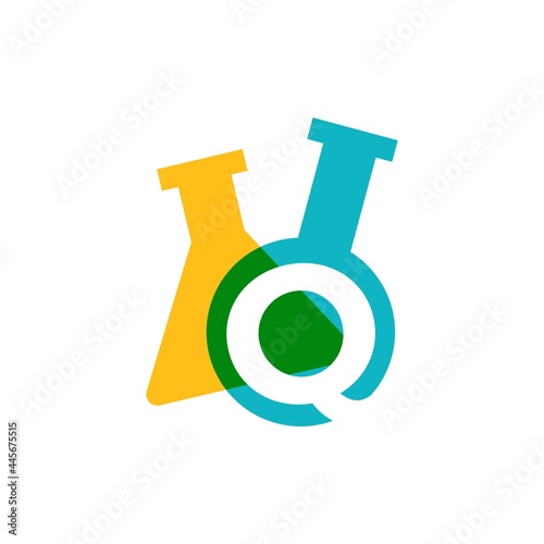 q letter lab laboratory glassware beaker logo vector icon illustration