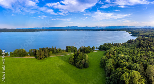 Bernrieder Park am Starnberger See, Bayern, Deutschland photo