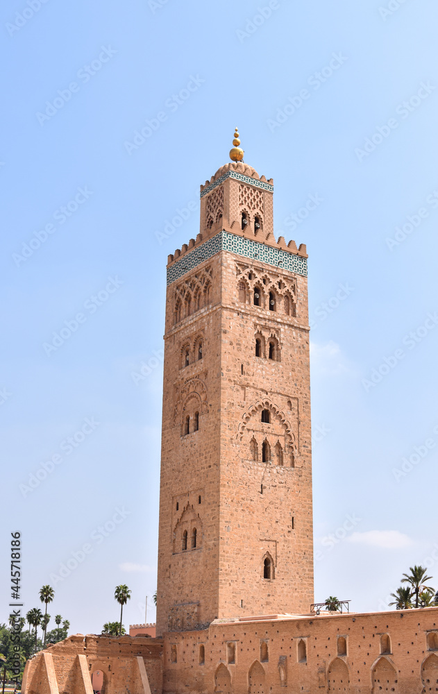 Mezquita Kutubía árabe en Marrakech, Marruecos