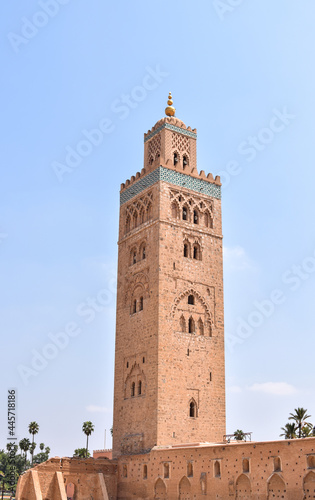 Mezquita Kutubía árabe en Marrakech, Marruecos