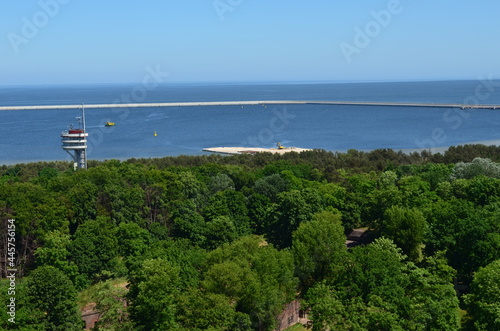 Świnoujście, wybrzeże Bałtyku z góry, z latarni morskiej