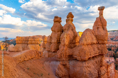 bryce canyon hoodoo formations