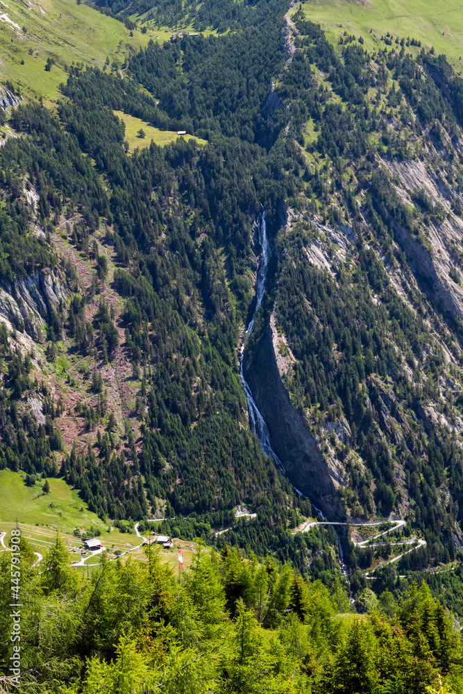Blick zum Steiner Wasserfall in Matrei, Osttirol Österreich