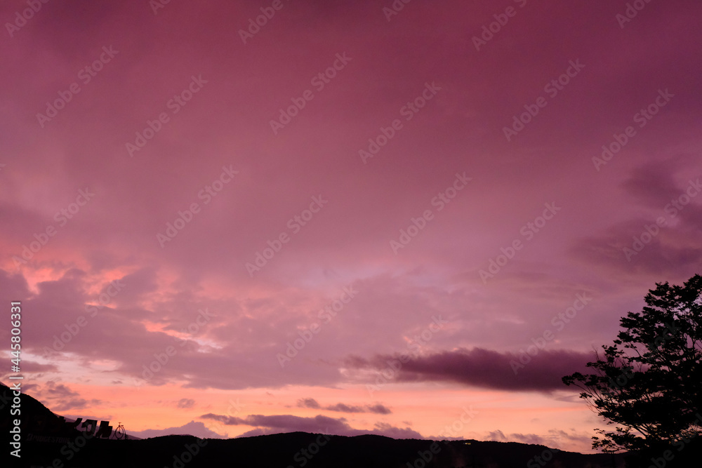 Fototapeta premium sunset in the mountains