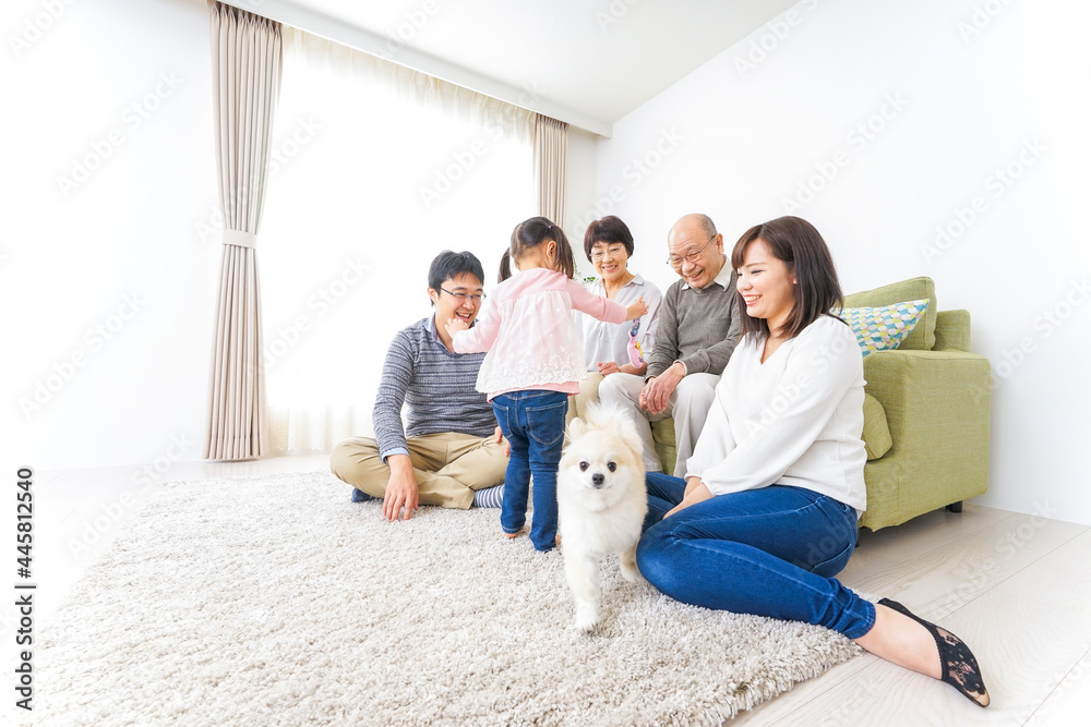 3世代の幸せなファミリー