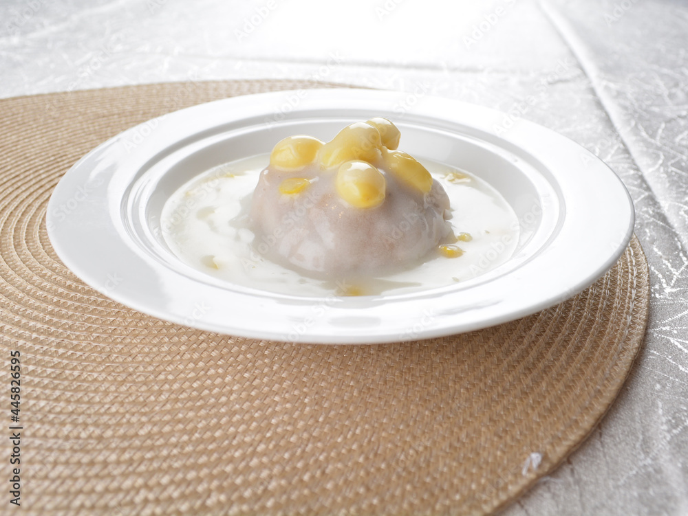 chinese teo chew hot yam taro sweet paste with ginkgo nut pumpkin in coconut creamy milk sauce asian dessert halal menu chinese teo chew hot yam taro sweet paste with ginkgo nut pumpkin in coconut creamy milk sauce asian dessert halal menu
