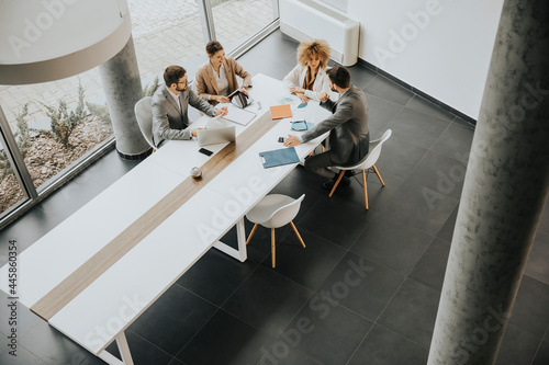Konstfotografi Multiethnic business people working together in the office