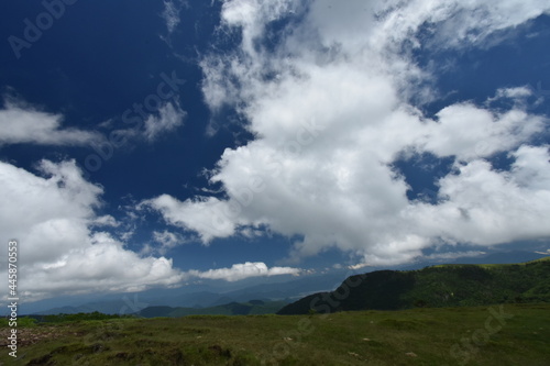 美ヶ原高原 青い空と白い雲