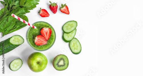 Fototapeta Naklejka Na Ścianę i Meble -  smoothies made from fresh vegetables, fruits and berries. a green drink that is good for your health. body cleansing 