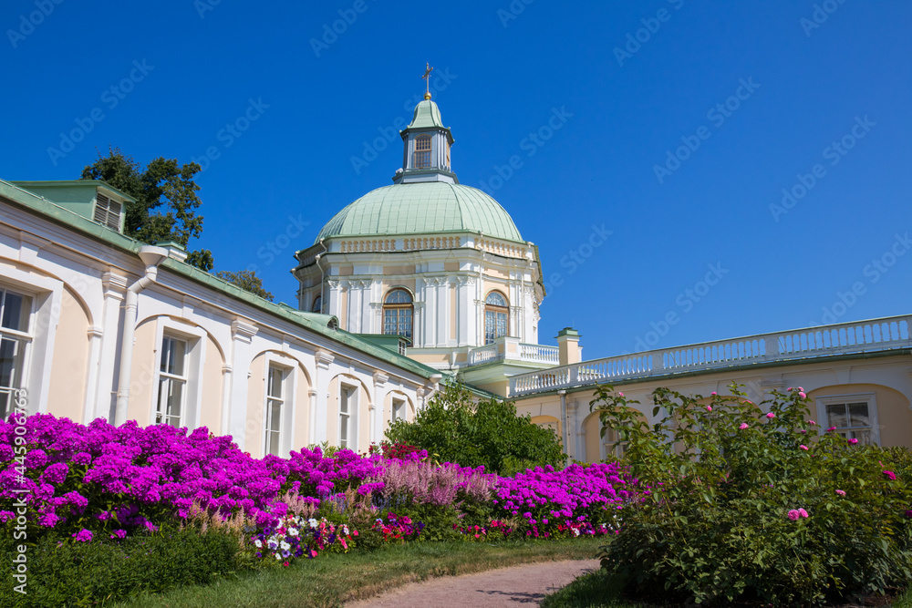 A sunny day in the Menshikov Park of St. Petersburg
