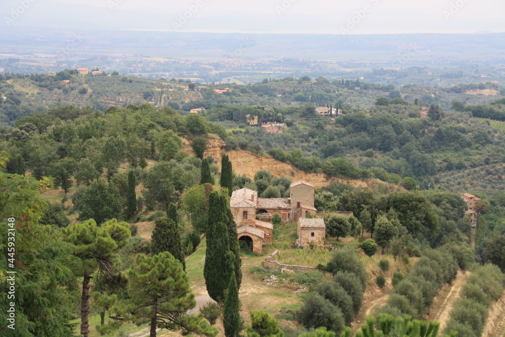 Montepulciano, Italia. En plena Toscana, no la dejes de ver. Montepulciano, Italia. En plena Toscana, no la dejes de ver.