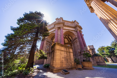 Sunny view of The Palace of Fine Arts