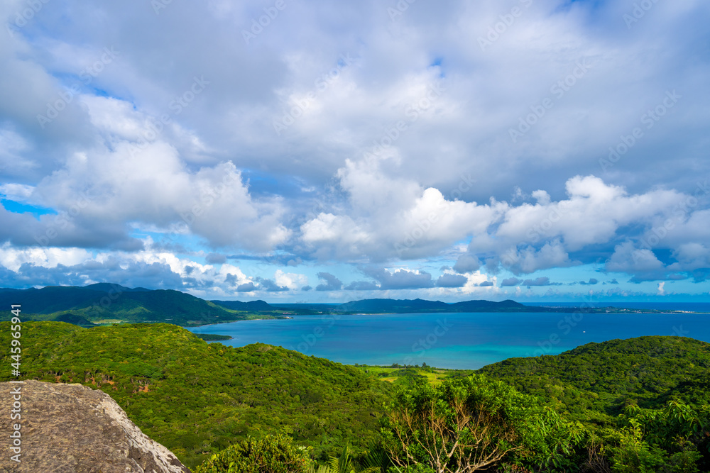 Fototapeta premium 沖縄県石垣島の屋良部岳から見る風景 Ishigaki Okinawa Yarabu-dake
