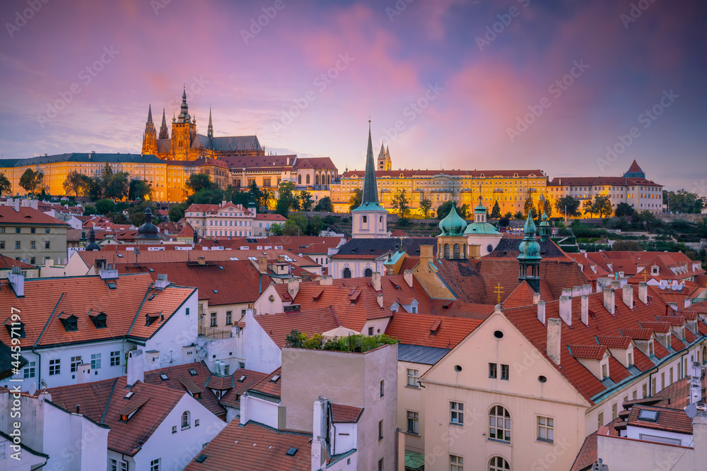 Obraz premium Downtown Prague city skyline, old town cityscape, Czech Republic