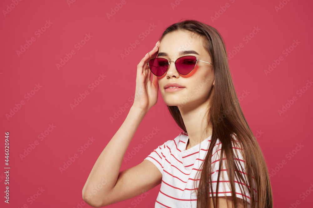 pretty brunette fashion hairstyle sunglasses modern style pretty brunette fashion hairstyle sunglasses modern style