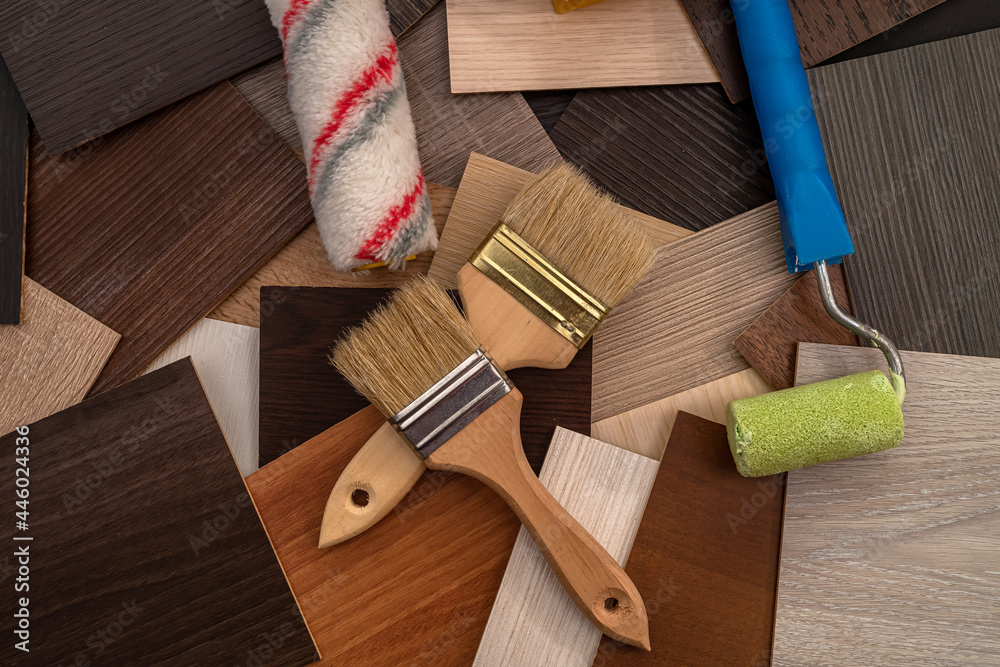 vinyl flooring with brushes for house renovation
