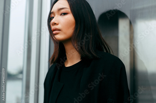 Photos Asian woman in the city