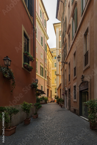 Fototapeta Naklejka Na Ścianę i Meble -  Street of the historic center of Rome