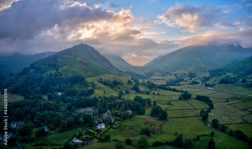 Fototapeta premium Helm Crag and Dunmail Raise sunset