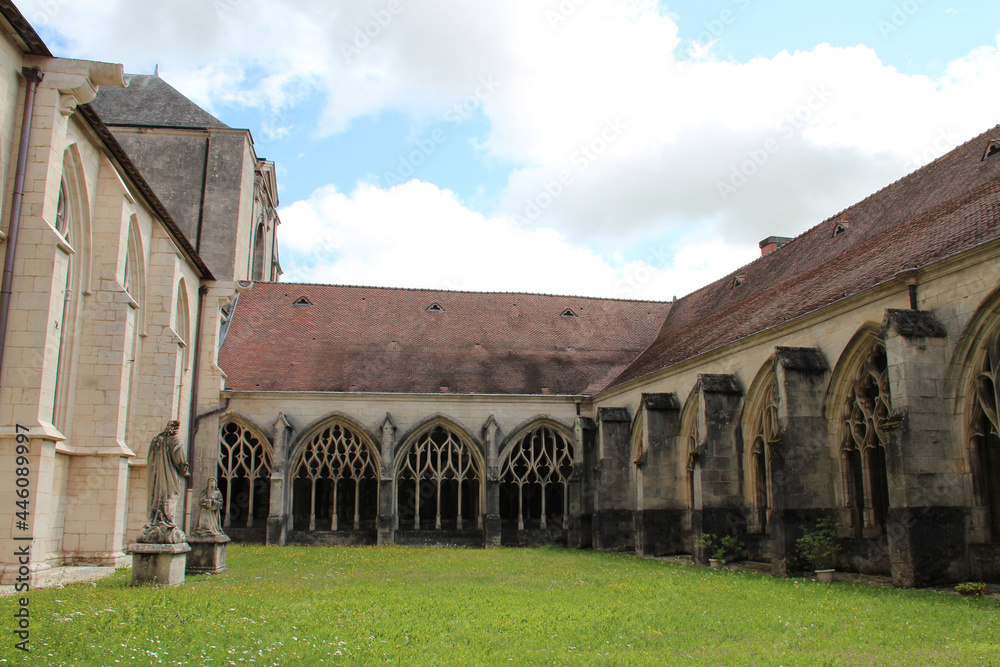 notre-dame cathedral and cloister in verdun in lorraine (france) notre-dame cathedral and cloister in verdun in lorraine (france)