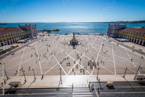 Obraz na płótnie Commerce Square in Lisbon capital city, aerial view from Rua Agusta Triumphal Arch, Portugal w salonie