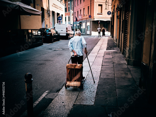 Fototapeta Naklejka Na Ścianę i Meble -  person in the street