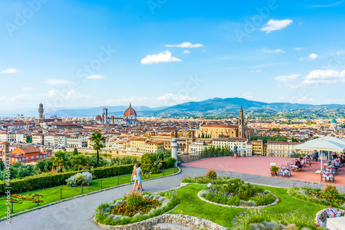 Fototapete Scenic view of Florence from Piazzale Michelangelo, with cathedral on the background