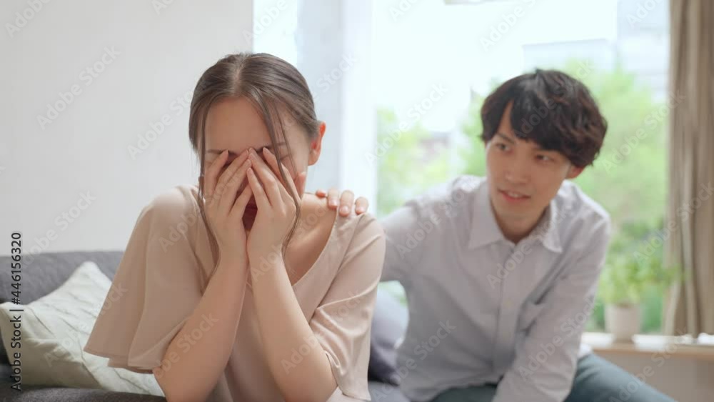 喧嘩をするカップル