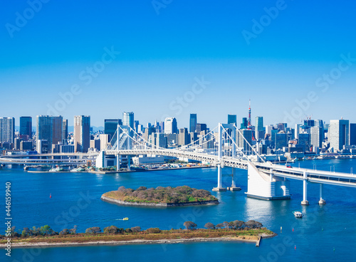 東京　レインボーブリッジと湾岸エリア © oben901
