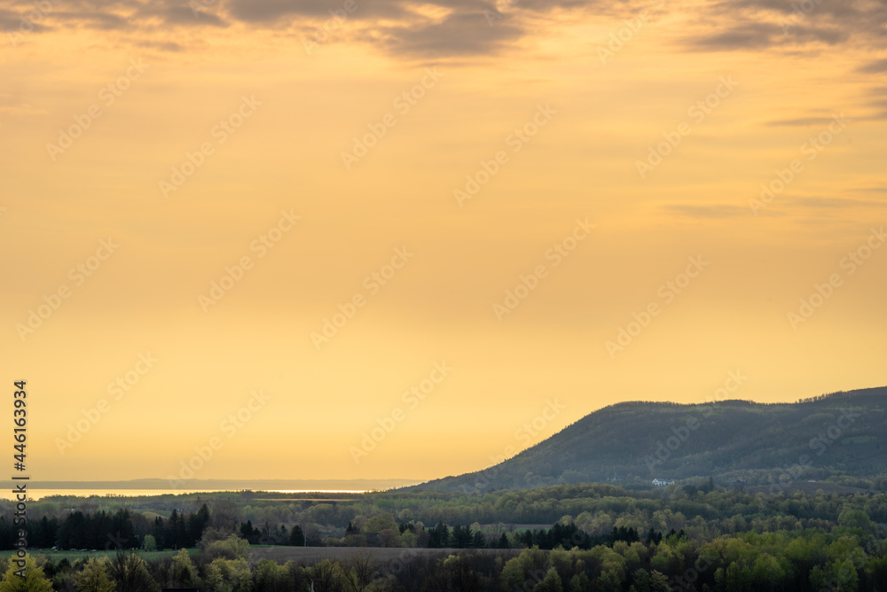 Fototapeta premium sunrise over the mountains