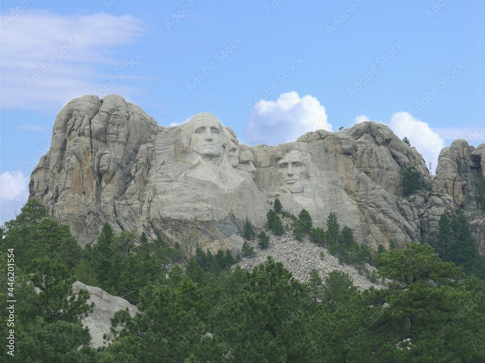 Sculpture of four former United States presidents at Mt Rushmore National Memorial, South Dakota.